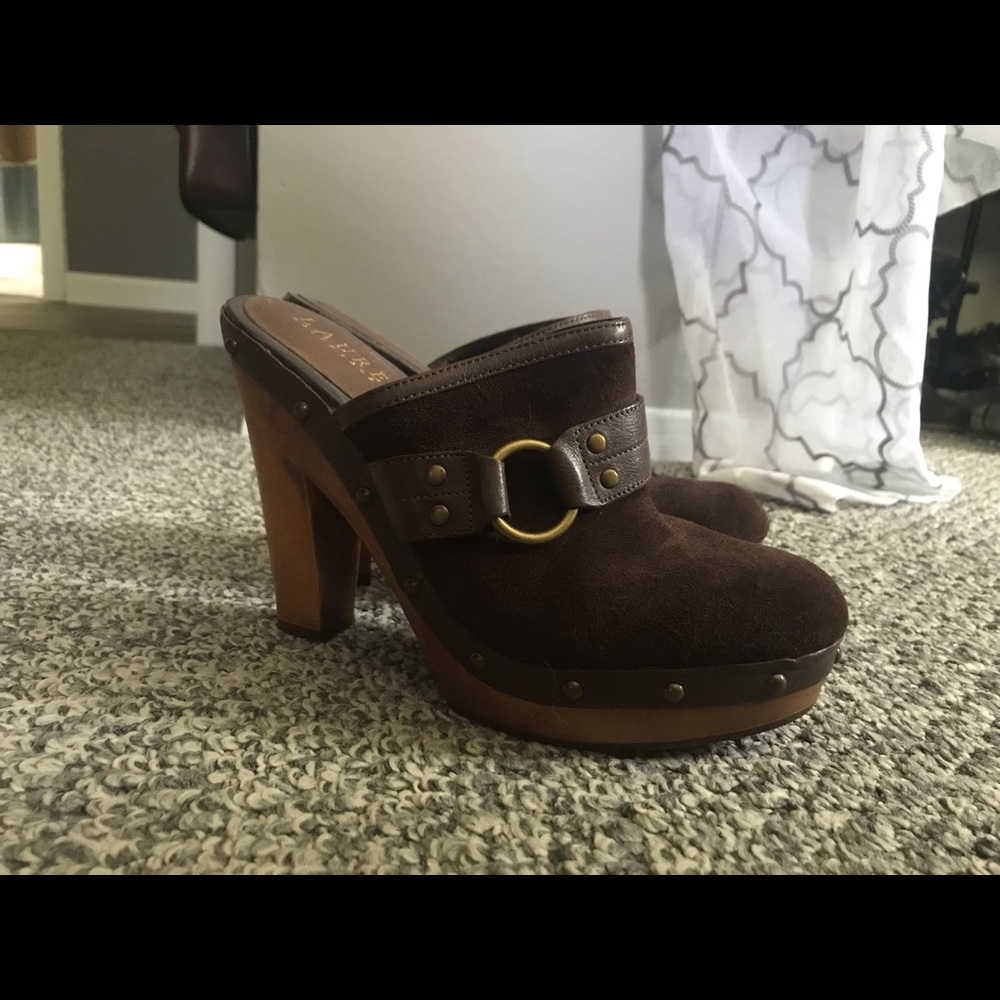Size 6.5 regular width Lauren by Ralph Lauren mule